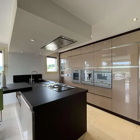 D'exception Avec Piscine Privee, Jacuzzi Et Climatisation - Fr-1-382-214